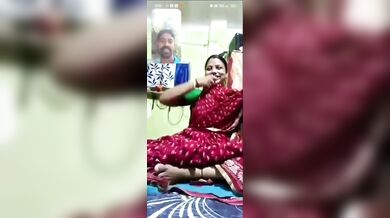 Bhabhi wearing Mms Pron her saree on videos