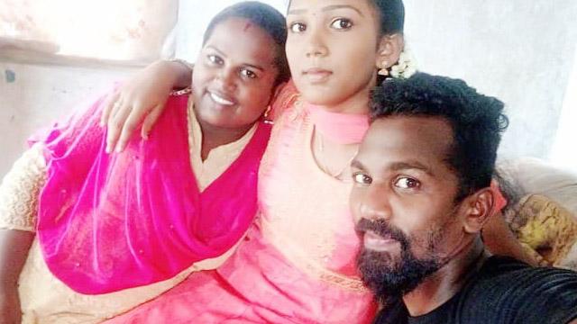 Mallu Wife Aur Saali Ek Sath Chudai Viral