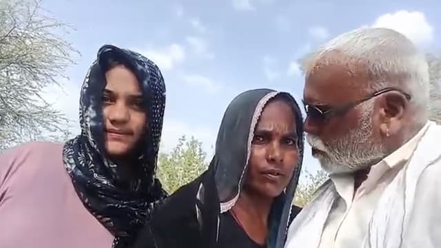 Indian Mature Two Aunty Outdoor Enjoying With Old Man Video